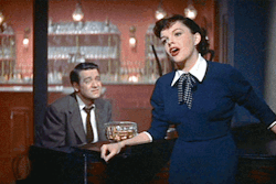 wehadfacesthen:  Judy Garland singing The Man That Got Away in