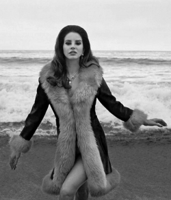 adoringlana:  Lana Del Rey photographed by Francesco Carrozzini