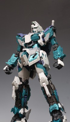 gunjap:  AMAZING PG UNICORN GUNDAM AWAKENING MODE Custom: Full