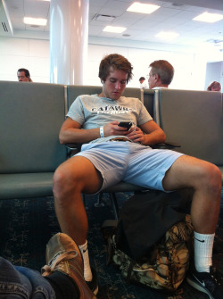 freeballplayla:  Hot airport bulge.   Follow & Reblog: http://freeballplayla.tumblr.com/