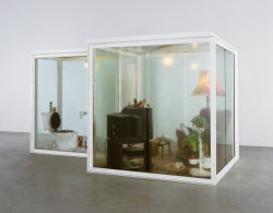 sevenvalencia:  Damien Hirst An Unreasonable Fear of Death and