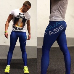 lycladuk:  Would love to dare the gym in these tights ;-P