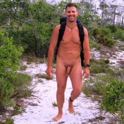 bigdicksinpublic:  sunstrokin:Its getting warmer out! Looks nice