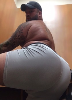 gorditoguapo:  Life is short, eat the cake 