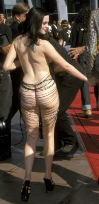 awesomewhitechickswithass:  Young Rose McGowan had a phat ass