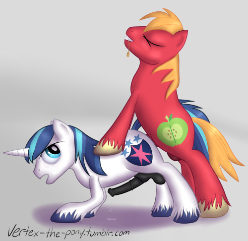 vertex-the-pony:  Here’s Some Shining Armor being filled by Big Mac. He certainly lives up to his name. 
