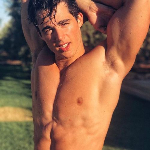 pornhunks: boys-and-popculture: (via TOP 10 PIETRO BOSELLI’S QUOTE!)    First 50 to like this post I’ll promote five to my 29,000  followers.Thank you!  