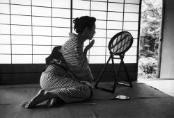 taishou-kun:  Werner Bischof (1916-1954) Tokyo’s beauty, Japan