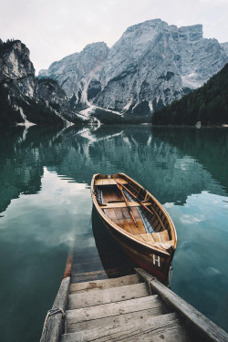 banshy:  Lago di Braies by: Johannes Hulsch