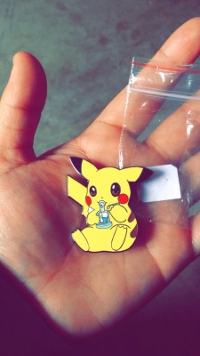 v-daze:  pikachu dabs too