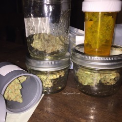 coralreefer420:I’ve got a few different strains to smoke while