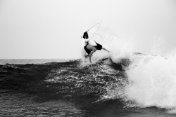 fyeahhotsurfers:  Craig Anderson