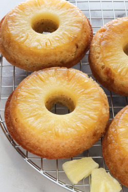 do-not-touch-my-food:    Pineapple Upside-Down Donuts    Oooo
