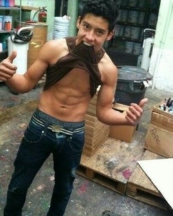 awesomelittlebad:  yucatecoxxx:  Juan 18 años  Vaya que está