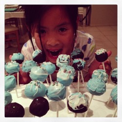 We made #cakepops !! #babysitting #foodporn #instafood #yum
