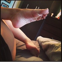 liklik2point0:  @nycgoddessdee #footmodel #feetqueen #footgoddess