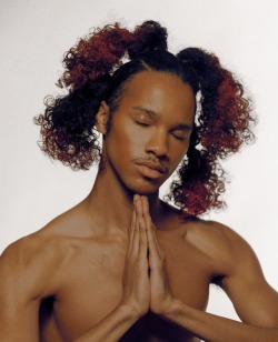 femmequeens:Model Jordun Love recreates iconic black hairstyles