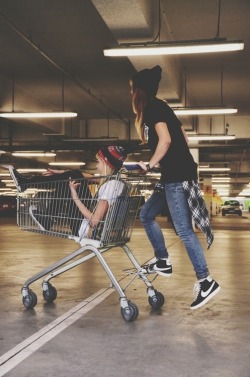 idntfckngcare:  Urban, Skate Fashion blog!