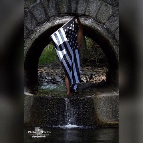 Post 4th of July with Jackie @jackieabitches  as we did something different and still sexy with an implied political view. #flag #curves #photosbyphelps  #model #plussize #losehatenotweight #curvyWomen #curvysize #nature #stone #archway