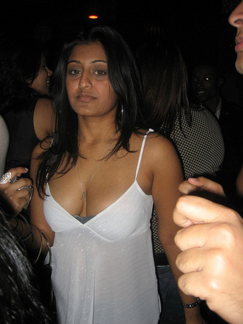 nice cleavage tits