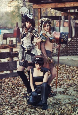 costumehalloweencosplayetc:  Source:Steampunk Babes That Will