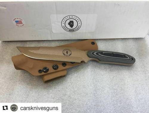 <p>You heard the man! Let us put 10 ½ inches of new pleasure in your hands!</p>
<p>#Repost @carsknivesguns (@get_repost)<br/>
・・・<br/>
As luck would have it today I just fedex 2 of my knives to @lowtideleather for sheaths and then Bam US mail drops this beauty of to me from @illiknivesllc this is a American made 10 ½" knife with a kydex sheath! I will post a video of it on my story board. Give them a follow this is a lot of knife for the money. <br/>
#fixblade #madeinamerica #coolshit #handgrind #pocketknife #edc #illinois #edc #edcgear #edcshit #pointyknives</p>
