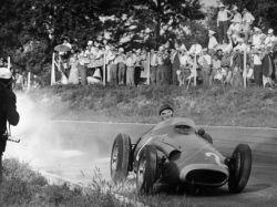 dbslrt:  Fangio. Pescara 1957. Maserati 250F.