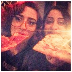 ##pizzaistruelove #pizzaselfie #touristshit  (at Sizzle Pie)