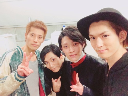 Today too we were able to finish the performance safely~!Today Anzai Shintaro came to watch.So happyÂ   ðŸ˜ŒTook a photo with Gassho Bravo members and Tsuyoshi san!