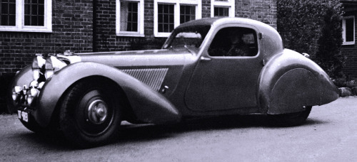 carsthatnevermadeit:  Jaguar SS100 3.5 litre Fixed Head Coupe, 1938. A one-off hard-top version of the SS 100 which was displayed at theÂ 1938 Earls Court Motor Show
