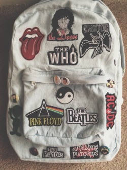 s00tball:  this is one sick backpack