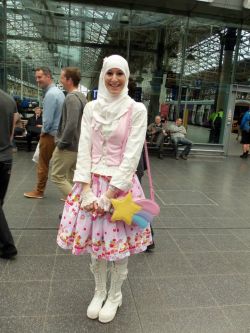 halihijabi:  Hijabi Lolita