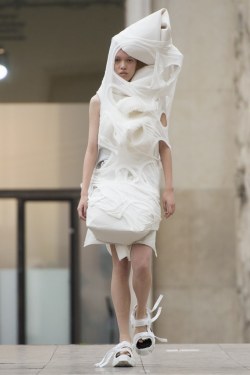 kiwirail:  sewersocialist:   midnight-charm:  Rick Owens Spring