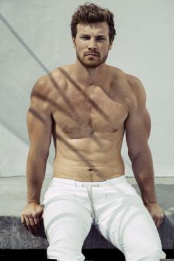 ddmancandy:  Derek Theler 