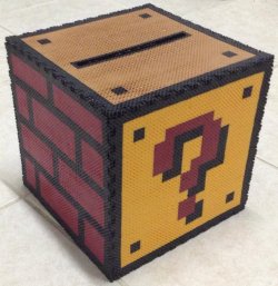 perlerbeadsrus:  Retro Mario Wedding Favor Box  by  *Werbenjagermanjensen