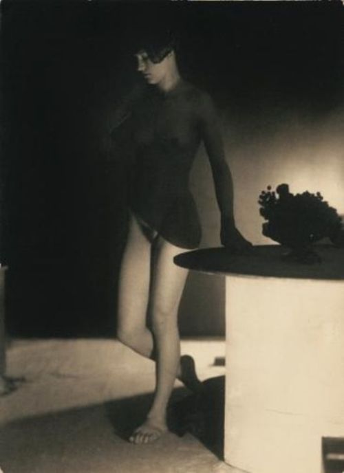 a-new-wanderer:  Frantisek Drtikol - Nude study  - Ervina Kupferova, circa 1929.  