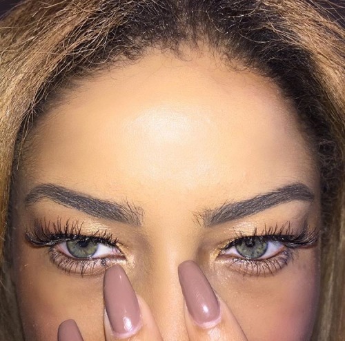 bombshellssonly:  @cierarogers