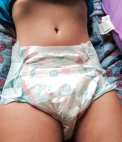 starry-eyed-princxss:  Got my first R E A L diapers yesterday!!!!