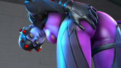 fappersum:  Widowmaker is just wondering why you’re staring