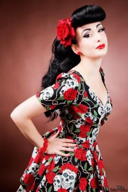 alternative-pinup:  Alternative Pin Up