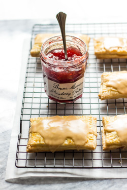 fullcravings:Homemade Peanut Butter and Jelly Poptarts  Yummy