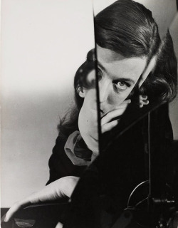 joeinct:  Mirror (Tedi Thurman), Photo by Erwin Blumenfeld, 1947