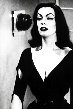 vintagegal: Vampira in Plan 9 From Outer Space (1959) 