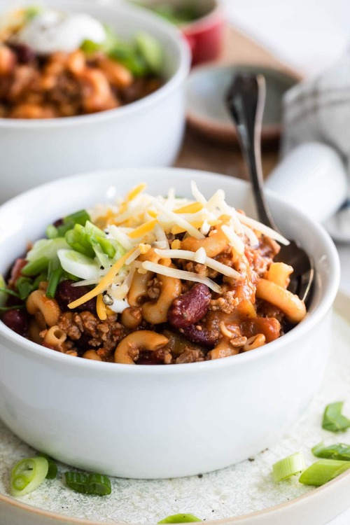 foodffs:  Chili MacFollow for recipesIs this how you roll?