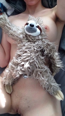 lild0ll:my bf got me a sloth for Christmas but i can’t come