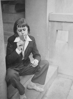 wehadfacesthen:  Photo of Carson McCullers, author of The Heart