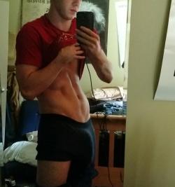 moregaythanbi:  Damn dude! Look at that thing… 