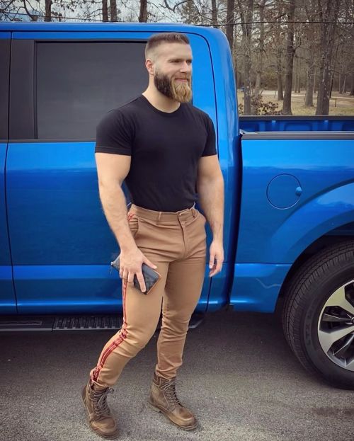 kensprof:  Lee Medders New Pants.