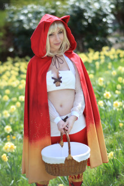 hotcosplaychicks:  Little Red Riding Hood from Legend of the