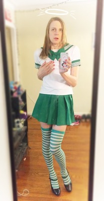 amy-is-lewd:  Cosplay looks